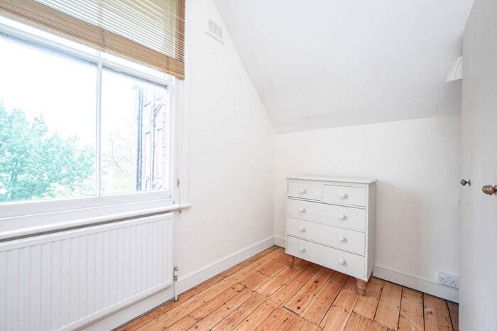 2 Bedroom Flat For Sale In Greencroft Gardens, South Hampstead, London, NW6