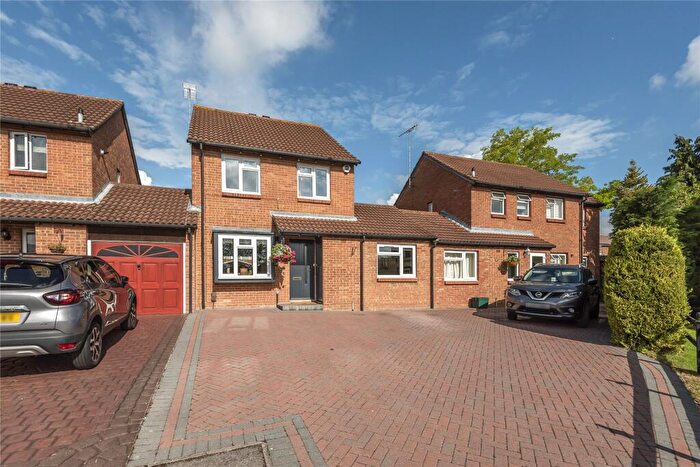 4 Bedroom Detached House For Sale In Marsden Way, Orpington, Kent, BR6