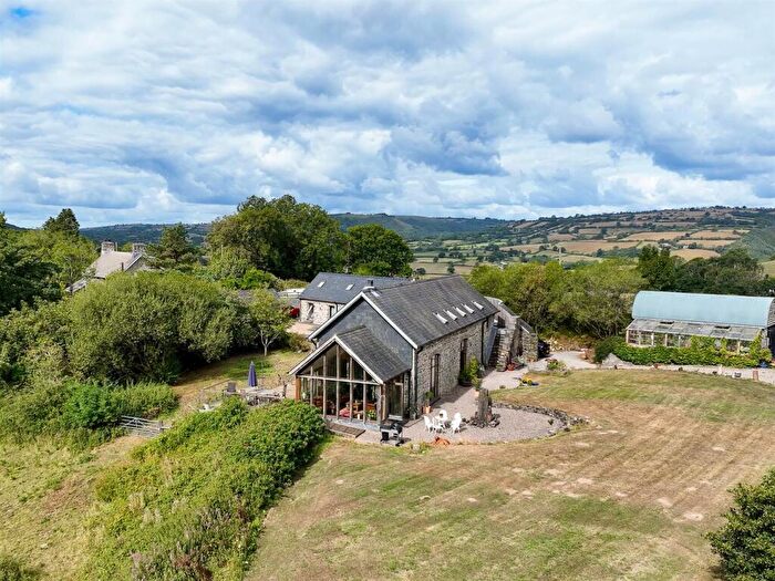 4 Bedroom Detached House For Sale In Taliaris, Llandeilo, SA19