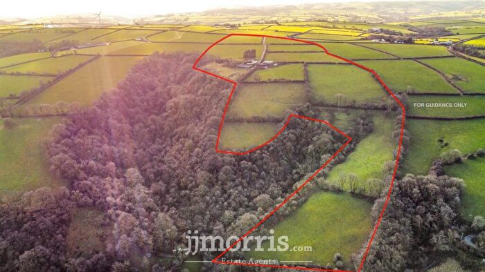 5 Bedroom Property For Sale In Cwmbach, Whitland, SA34