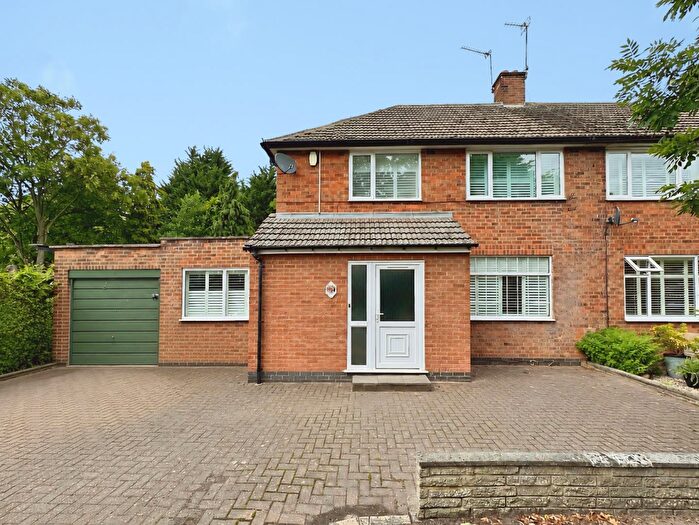 3 Bedroom Semi-Detached House For Sale In Little Glen Road, Glen Parva, Leicester, LE2