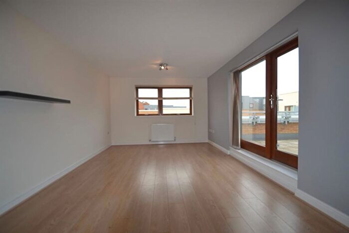 2 Bedroom Property To Rent In Evelyn Walk, Greenhithe, DA9