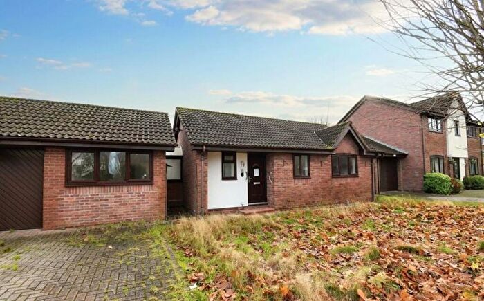 2 Bedroom Bungalow For Sale In Broomehouse Avenue, Irlam, M44