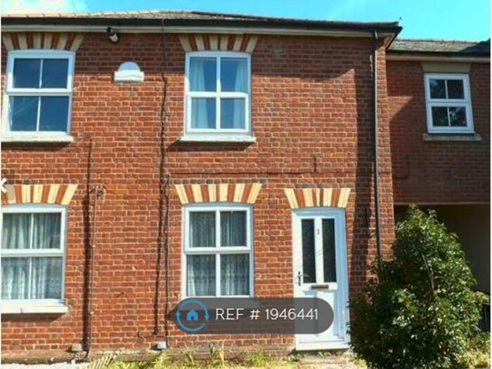 2 Bedroom End Of Terrace House To Rent In Rose Court, Colchester, CO2