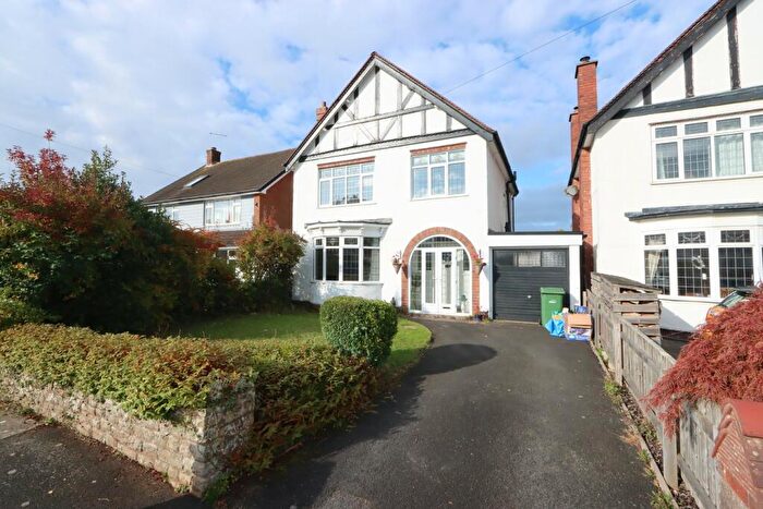 3 Bedroom Detached House To Rent In Whitehall Road, Pedmore, Stourbridge, DY8