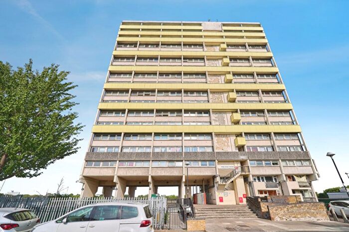 3 Bedroom Flat For Sale In Montague Road, London, E11