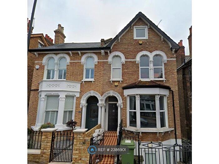 2 Bedroom Flat To Rent In Ladywell, London, SE13