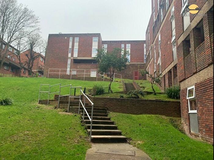 1 Bedroom Flat For Sale In Downs Road, Luton, LU1