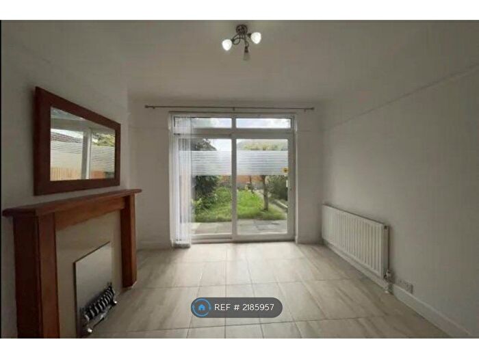 3 Bedroom Terraced House To Rent In Greenford/ Ealing, Greenford/ Ealing, UB6