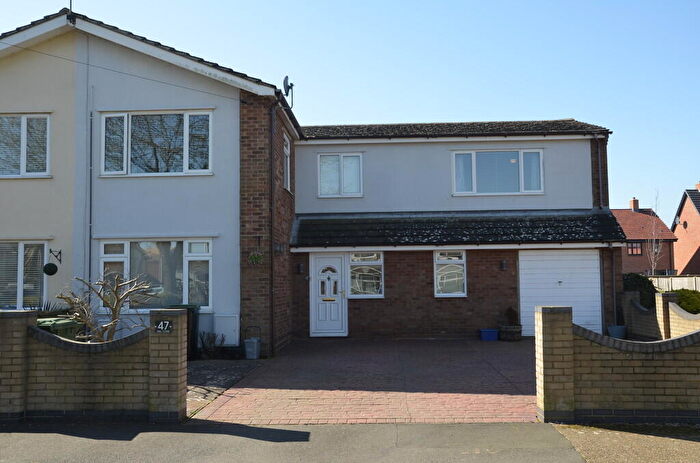 4 Bedroom Semi Detached House For Sale In Mill Close, Trimley St. Martin, IP11