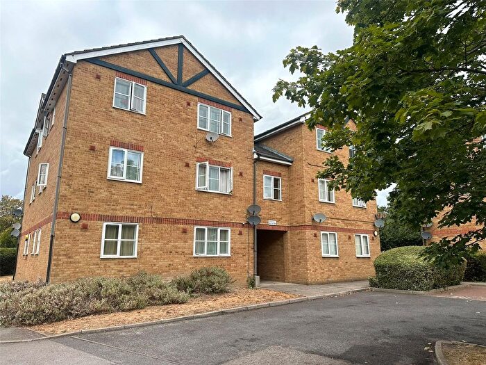 1 Bedroom Flat To Rent In Maplin Park, Slough, Berkshire, SL3
