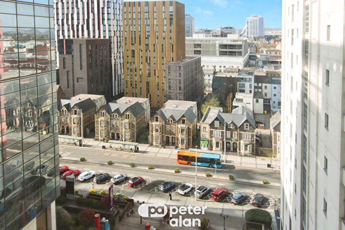 2 Bedroom Flat For Sale In Landmark Place, Cardiff, CF10