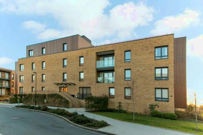 2 Bedroom Flat To Rent In Dowding Drive, Kidbrooke, London, SE9