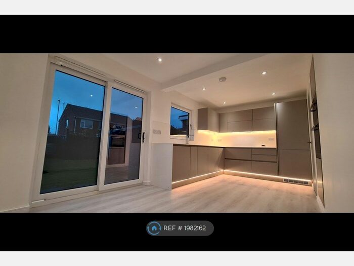 3 Bedroom Detached House To Rent In White Hart Road, Fair Oak, Eastleigh, SO50