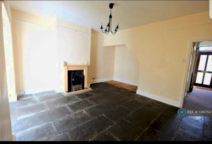 3 Bedroom Terraced House To Rent In Soundwell Road, Bristol, BS15