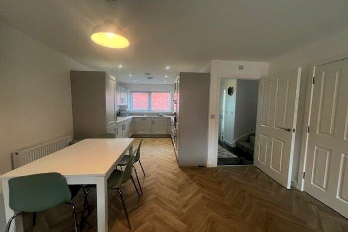 4 Bedroom Property To Rent In Doon Avenue, Derby, DE22