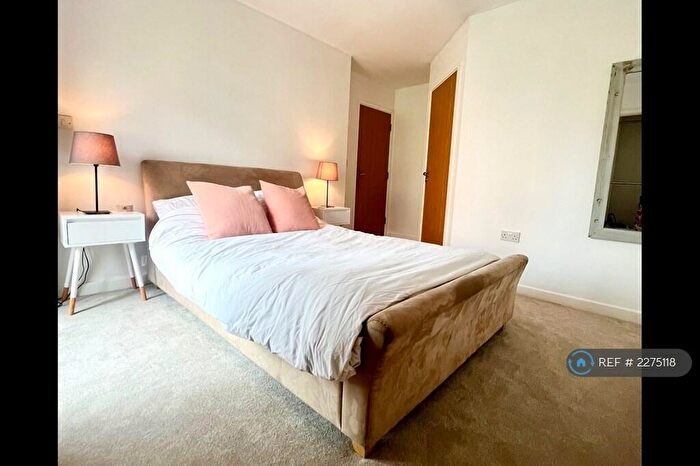 2 Bedroom Flat To Rent In Aire Quay, Hunslet, Leeds, LS10