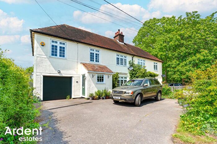 4 Bedroom Semi-Detached House For Sale In Hackmans Lane, Cock Clarks, CM3