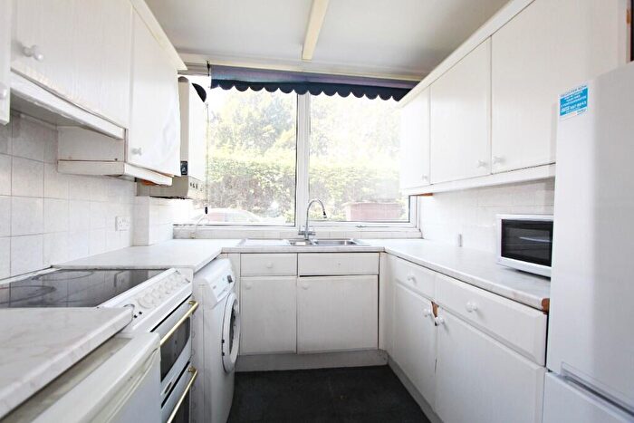 2 Bedroom Apartment For Sale In Hendon Hall Court, Parson Street, London, NW4