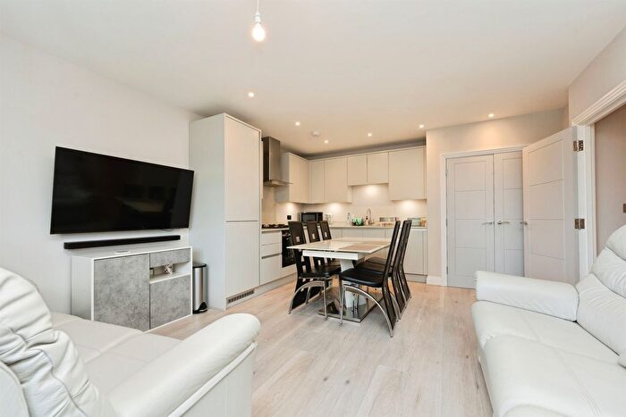 2 Bedroom Flat For Sale In High Street, Edgware, HA8