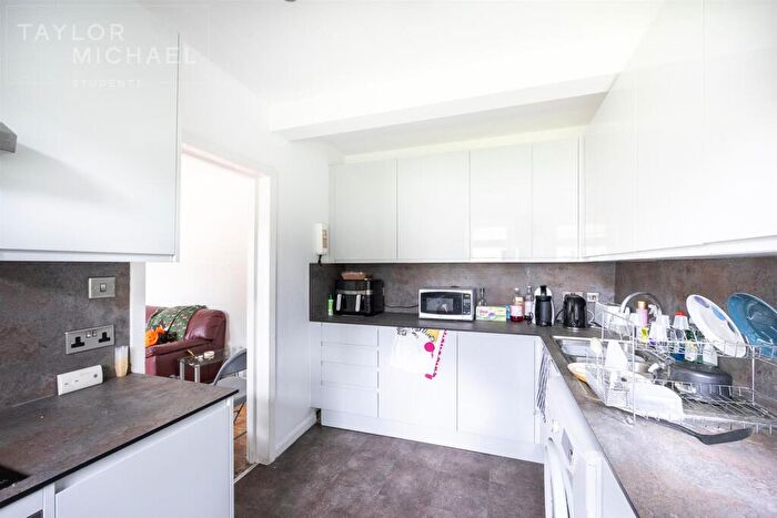 6 Bedroom House To Rent In Barcombe Road, Brighton, BN1