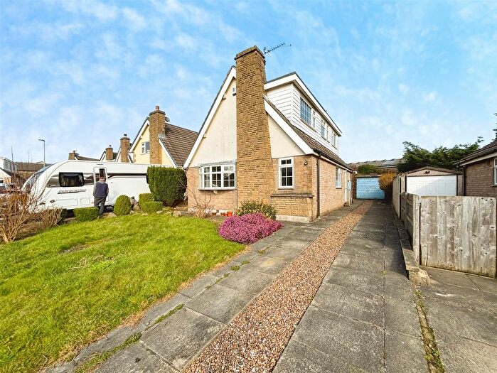 3 Bedroom Detached House For Sale In Brearcliffe Drive, Bradford, BD6