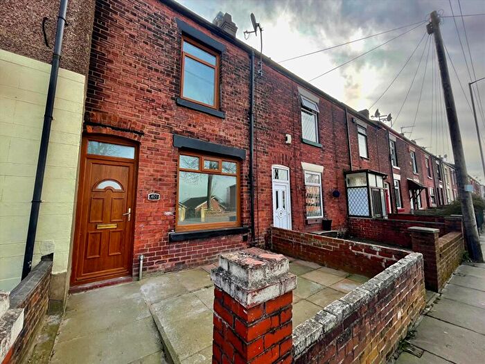 2 Bedroom House To Rent In Plodder Lane, Farnworth, Bolton, BL4