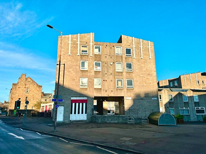 1 Bedroom Flat To Rent In Carnegie Court, The Pleasance, Edinburgh, EH8