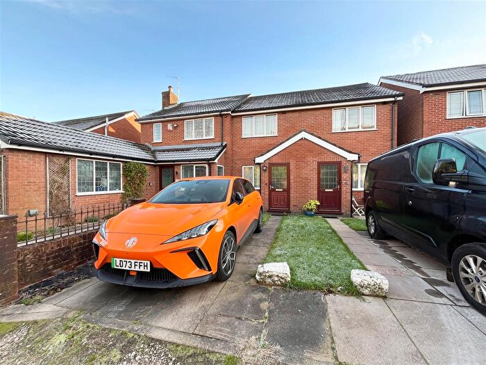 2 Bedroom Mews To Rent In Slater Street, Macclesfield, SK11