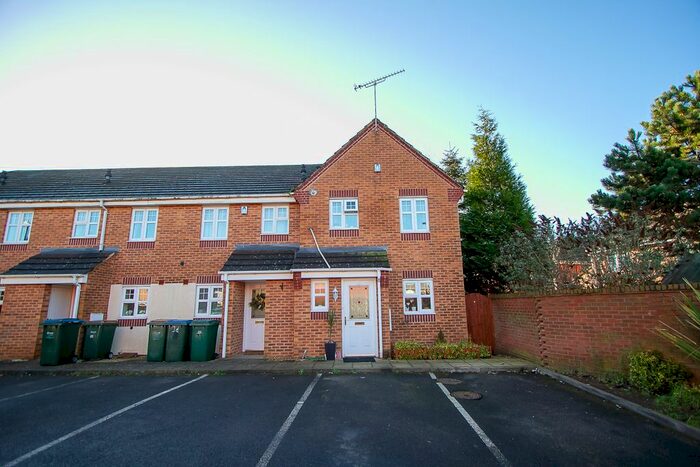3 Bedroom End Of Terrace House To Rent In Kingsford Road, Coventry, CV6