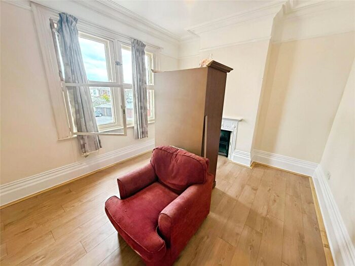 1 Bedroom Flat To Rent In London Road, Portsmouth, Hampshire, PO2