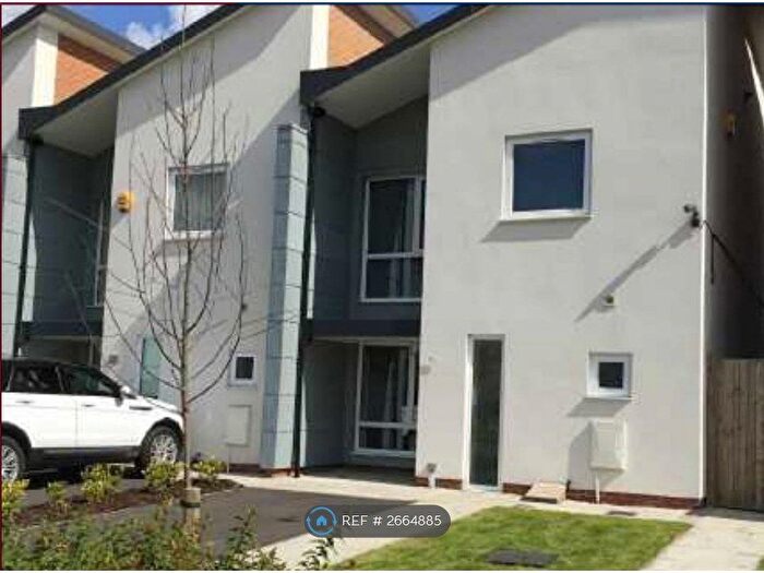 3 Bedroom Terraced House To Rent In Rylance Street, Manchester, M11