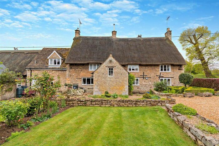 5 Bedroom Detached House For Sale In Causin Way, Lower Benefield, Peterborough, PE8