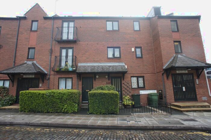 Studio To Rent In Blackfrairs Court, City Centre, Newcastle Upon Tyne, NE1
