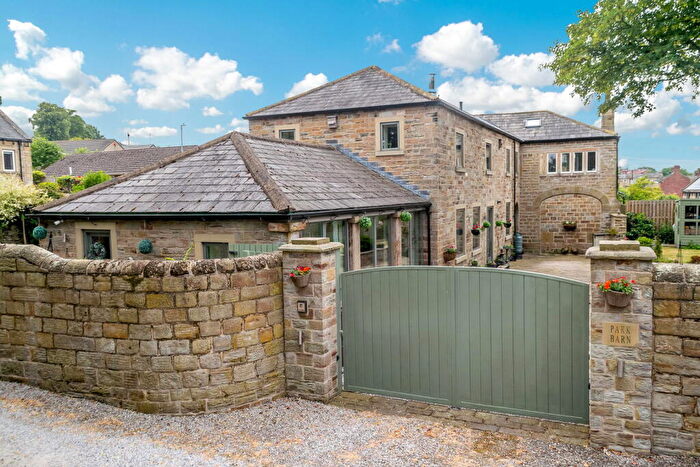 4 Bedroom Barn Conversion For Sale In Park Barn, Bilham Road, Clayton West, HD8