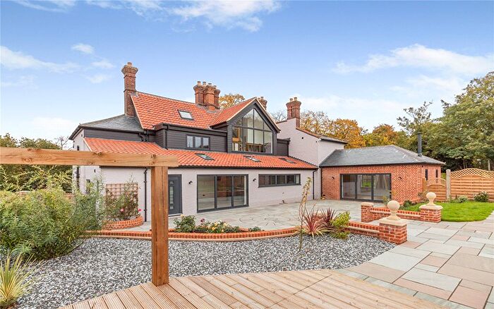 6 Bedroom Detached House For Sale In Earsham Road, Hedenham, Bungay, Norfolk, NR35