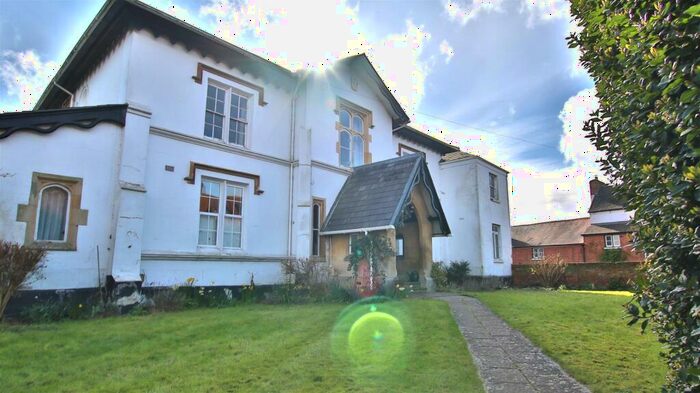 2 Bedroom Flat To Rent In Church Street, Tewkesbury, GL20