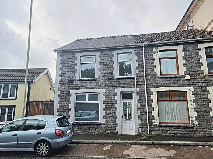 3 Bedroom Semi-Detached House To Rent In Rhondda Road, Pontypridd, CF37