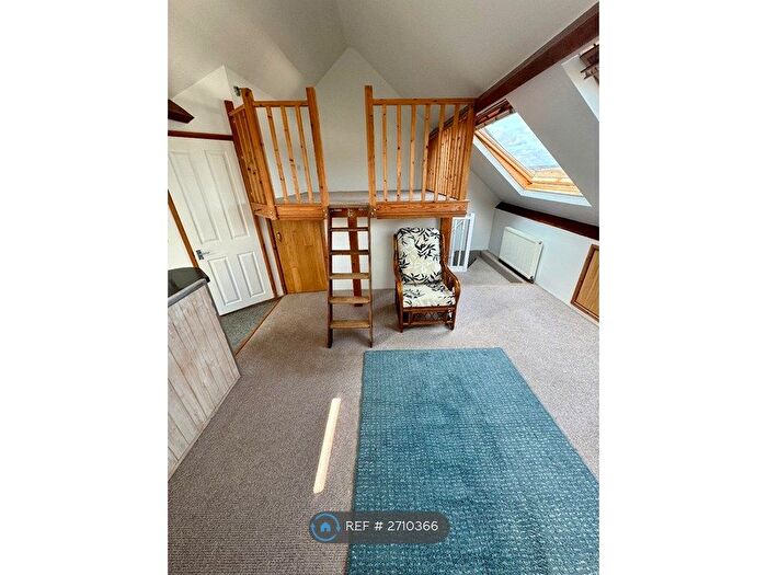 1 Bedroom Maisonette To Rent In St. Andrews Road, Exmouth, EX8