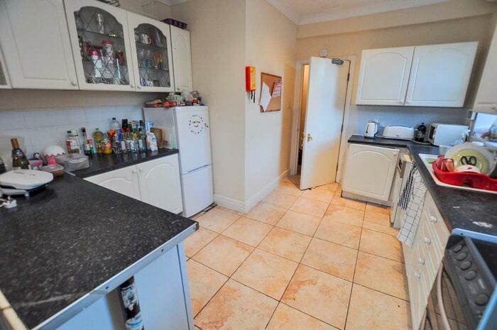 5 Bedroom Maisonette To Rent In Queens Road, Newcastle Upon Tyne, NE2