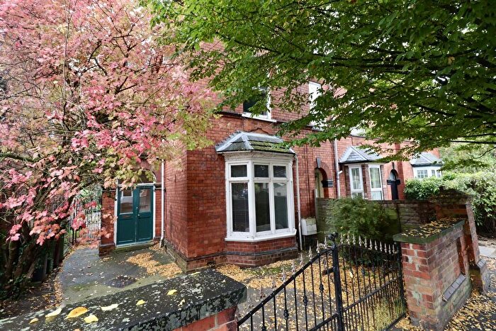5 Bedroom End Of Terrace House For Sale In Ashlin Grove, Lincoln, LN1