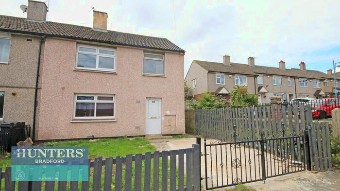 4 Bedroom End Of Terrace House To Rent In Copgrove Road, Bradford, BD4