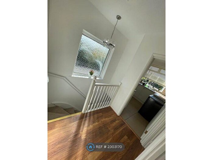 1 Bedroom Flat To Rent In Old Ruislip Road, Northolt, UB5