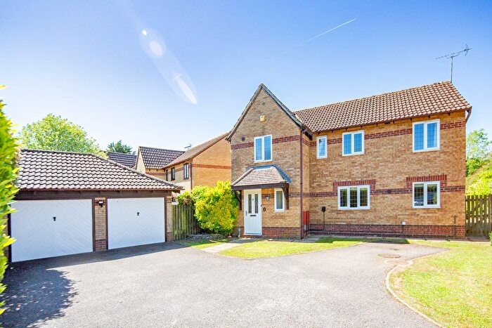 4 Bedroom Detached House For Sale In Juniper Gardens, Bicester, OX26