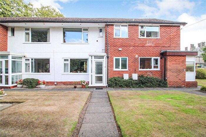 2 Bedroom Apartment For Sale In Weetwood Park Court, Weetwood Park Drive, Leeds, West Yorkshire, LS16