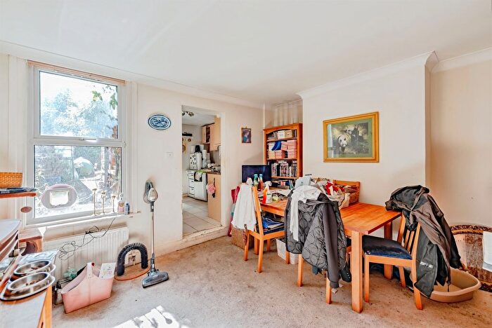 2 Bedroom Terraced House For Sale In Crescent Road, Bletchingley, Redhill, RH1