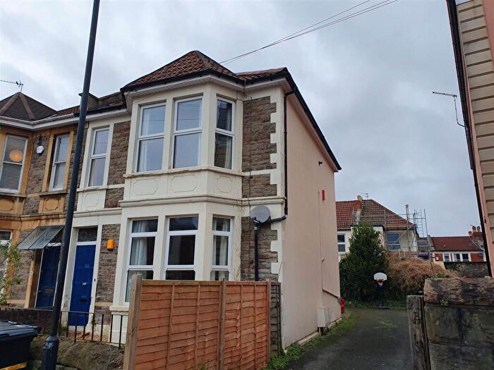 2 Bedroom Flat To Rent In Seymour Road, Bristol, BS7