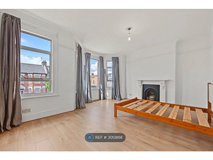 4 Bedroom Terraced House To Rent In Cobham Road, London, N22