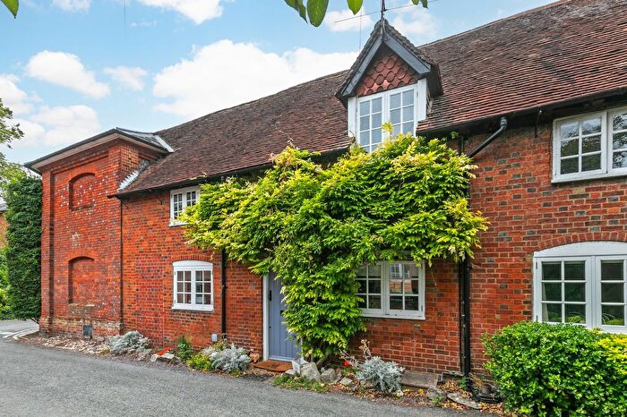 3 Bedroom Cottage To Rent In Collins Lane, Hursley, SO21