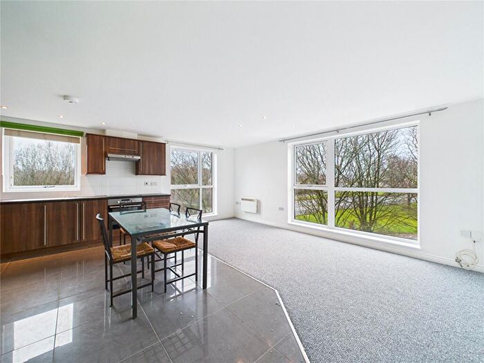 2 Bedroom Apartment For Sale In Paxton Drive, Bristol, BS3